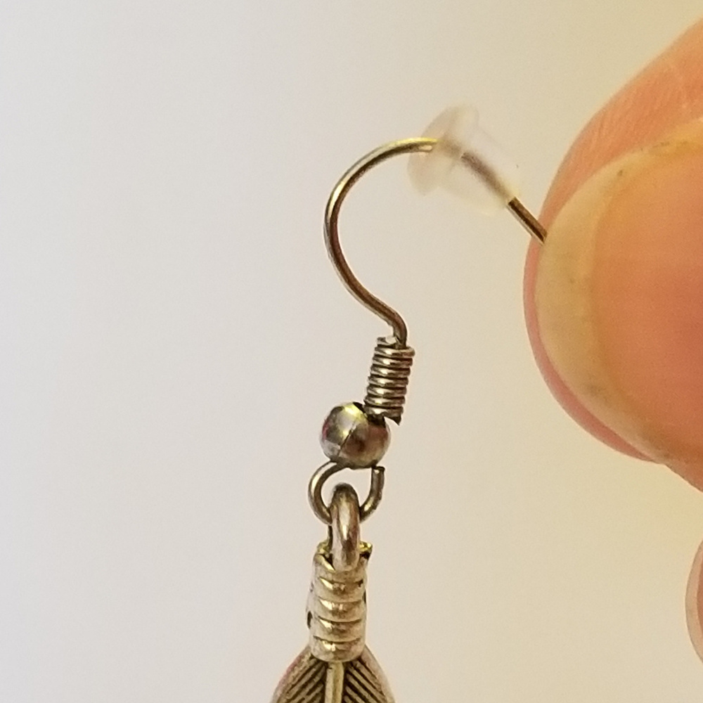 NWT Feather Dangle Pewter SLP Pierced Earrings 1" - Picture 7 of 7
